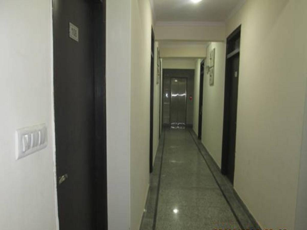 Charanpahari Hotel نيودلهي المظهر الخارجي الصورة