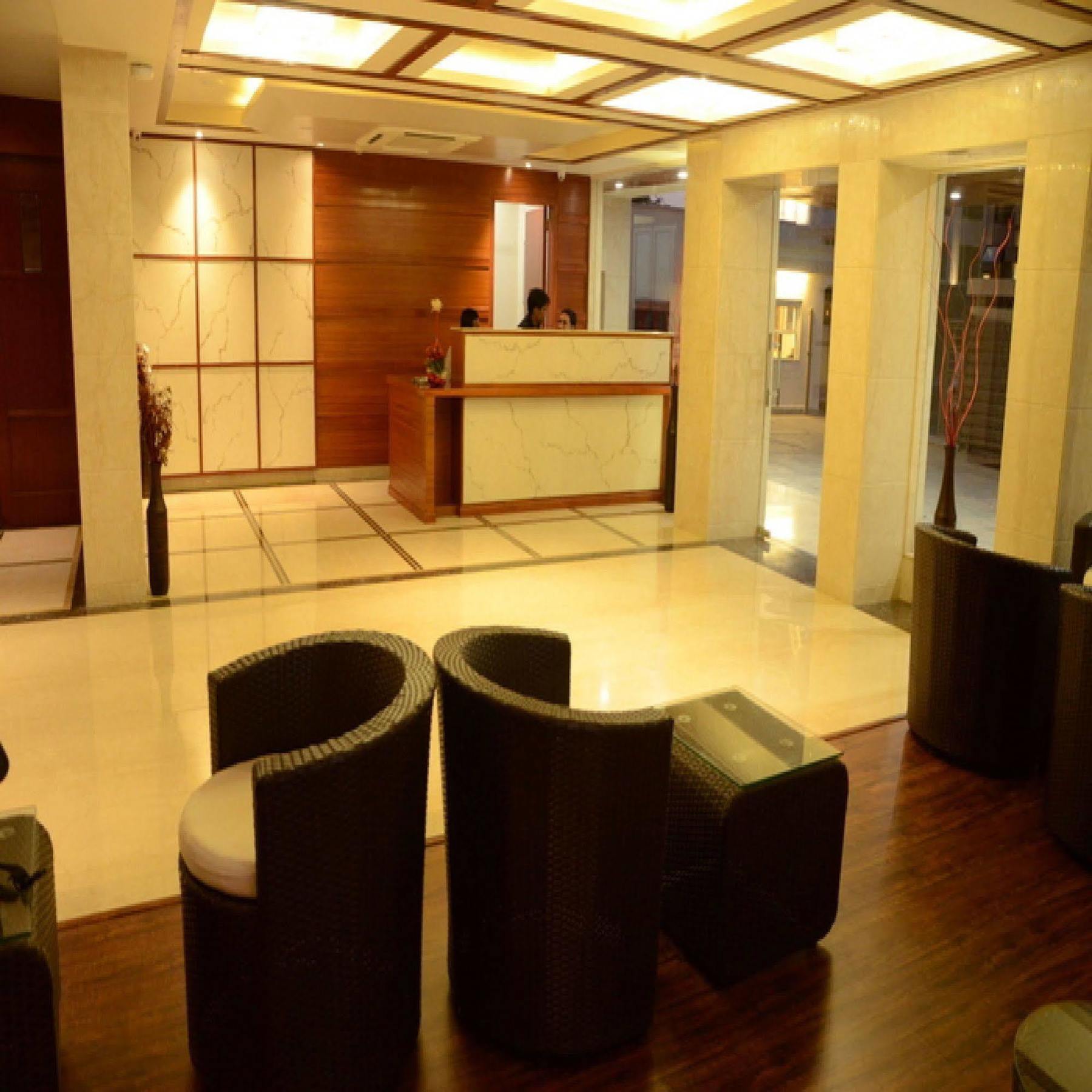 Charanpahari Hotel نيودلهي المظهر الخارجي الصورة