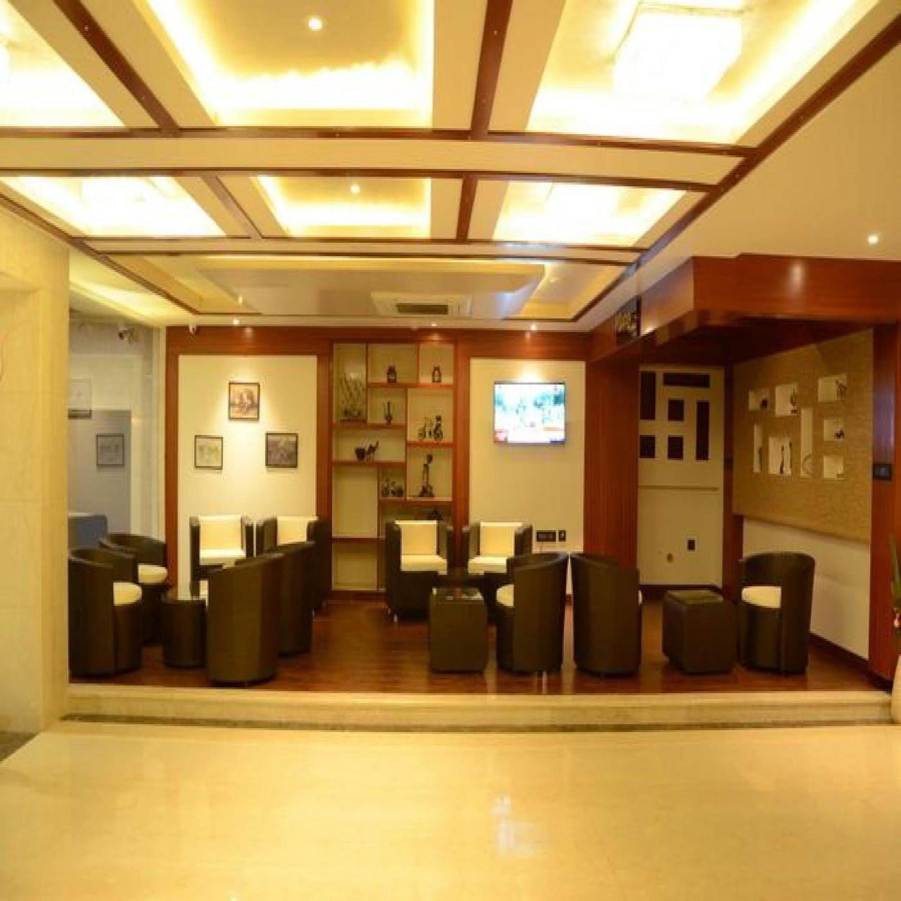 Charanpahari Hotel نيودلهي المظهر الخارجي الصورة