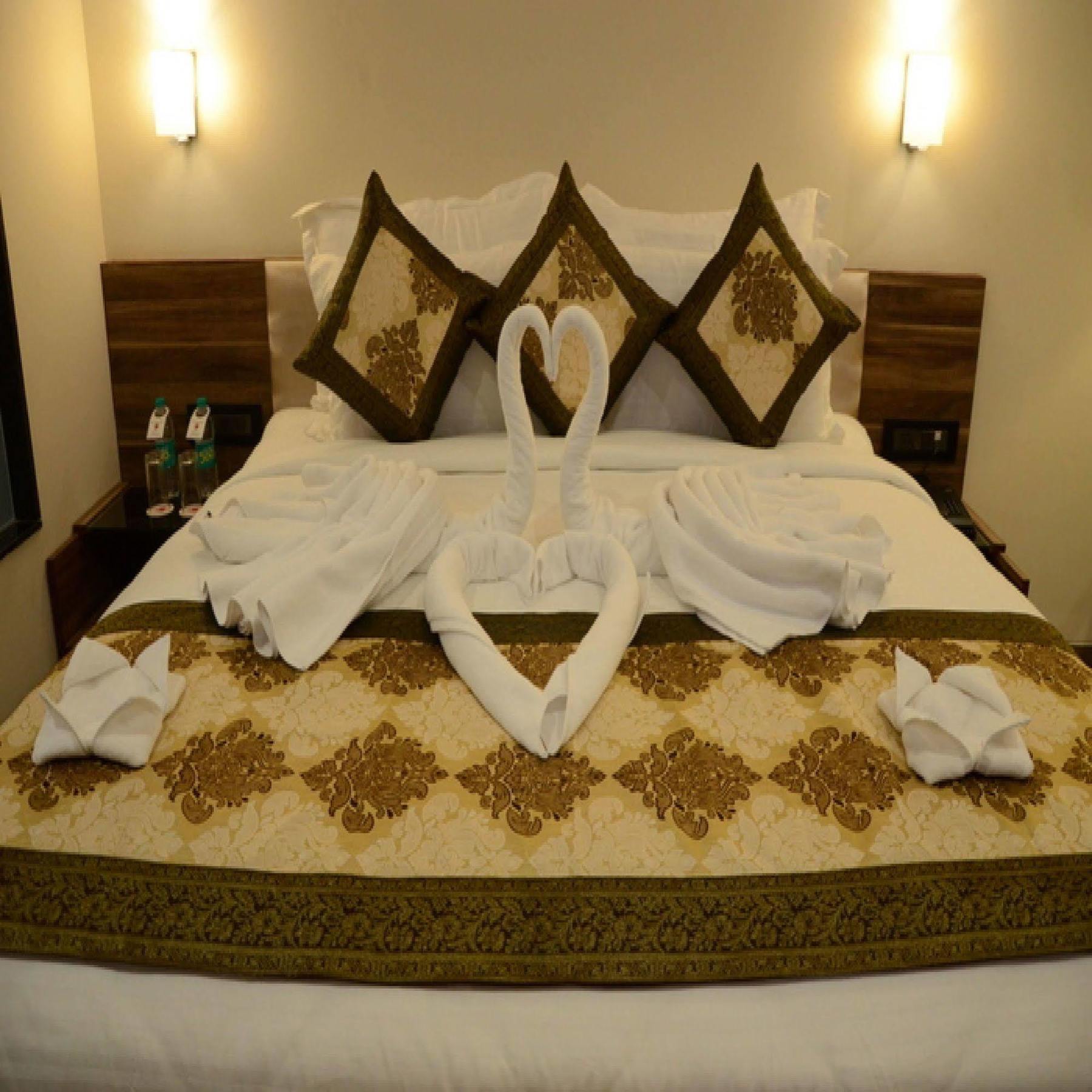 Charanpahari Hotel نيودلهي المظهر الخارجي الصورة